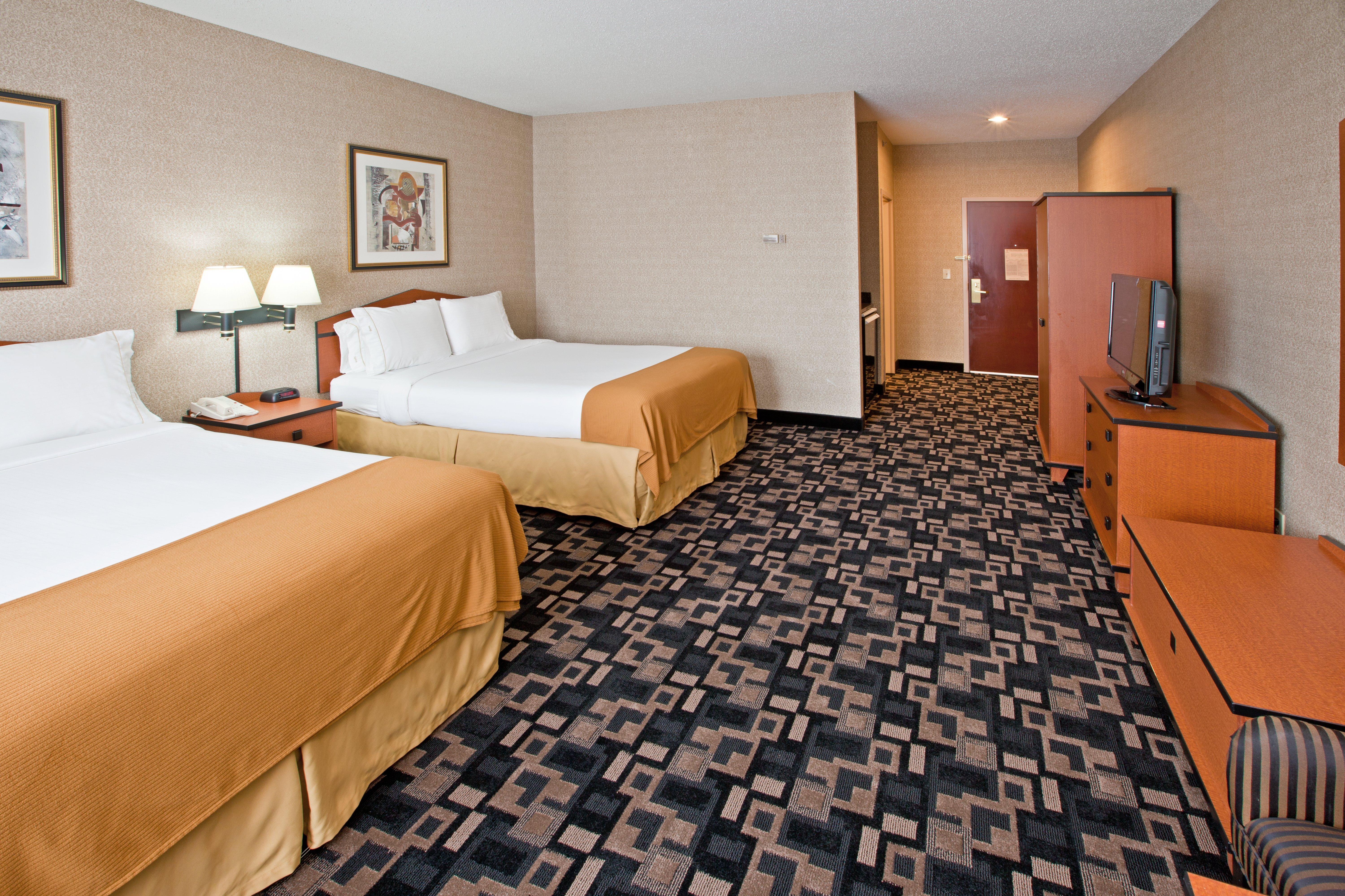 Holiday Inn Express Hotel & Suites Гринвуд Номер фото