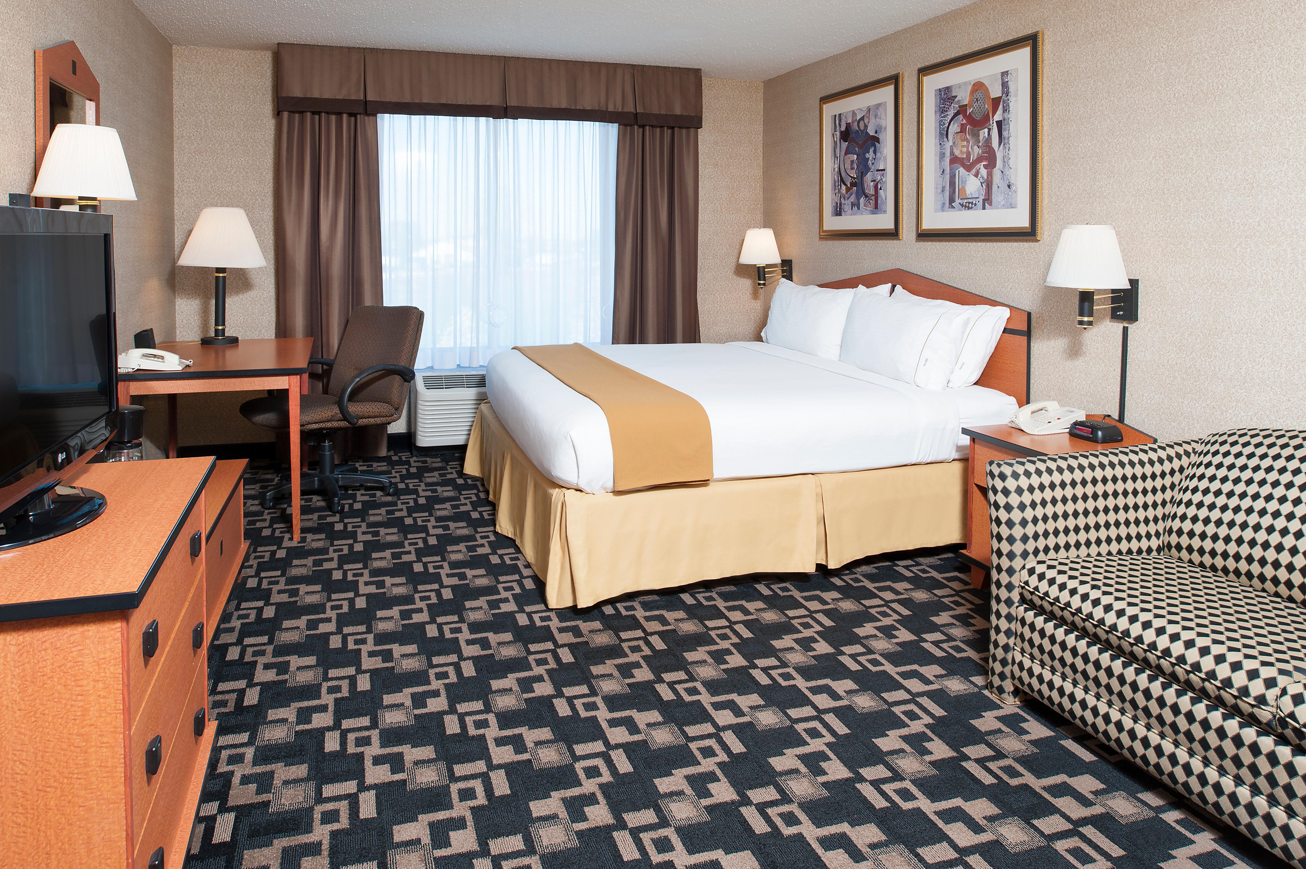 Holiday Inn Express Hotel & Suites Гринвуд Экстерьер фото
